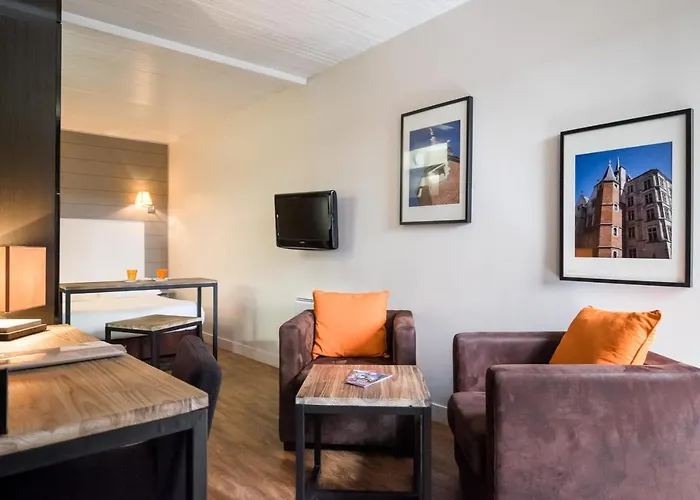 Vieille BÔurse - Cosy studio close to stations&old city - Welkeys
